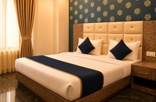 Gomti Nagar Hotel | Hotel Hyfa Continental