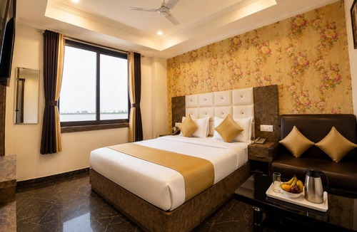 Gomti Nagar Hotel | Hotel Hyfa Continental