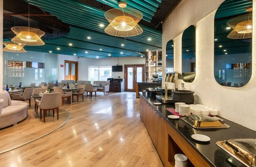 Zirakpur House | Hotel in Zirakpur with Pool & Hill Gateway