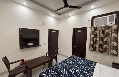 Indirapuram Hotel | Hotel Indirapuram Residency