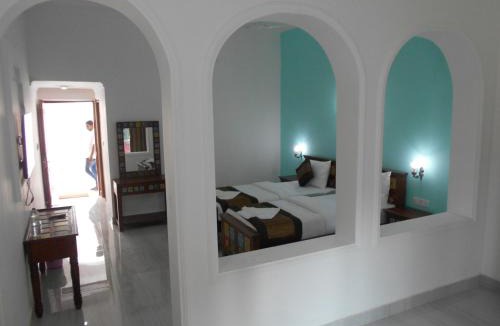Khajuraho Hotel | Hotel Isabel Palace