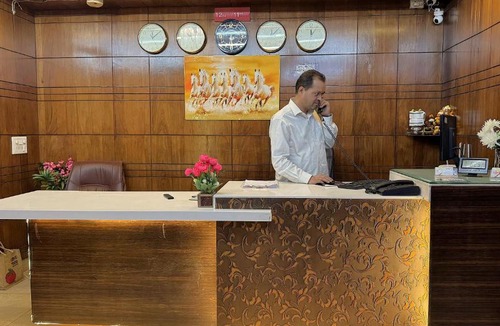 Jasola Hotel | HOTEL JASHN INN Near Apollo Hospital