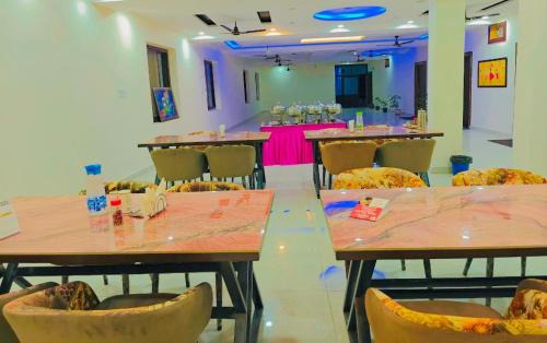 Amb Hotel | Hotel JCM Chintpurni