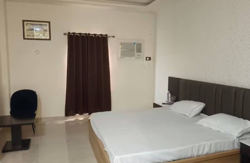 Haraiya Hotel | Hotel Kalika Stay-Inn