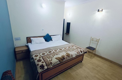Kasiyalekh Hotel | Hotel Kanishka Near Mukteshwar Dham 6km distance District Nainital