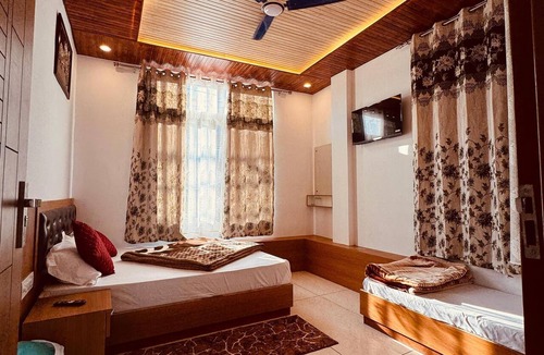 Uttarkashi Hotel | Hotel Kashi Ganga