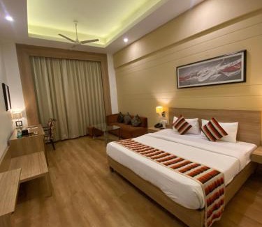 Panchkula Urban Estate Hotel | Hotel KC Cross Road Panchkula