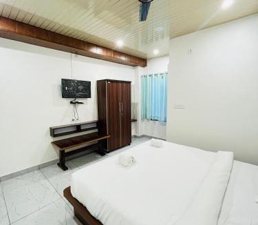 Rudrapur Apartment | HOTEL KINGDOM AND BANQUEt