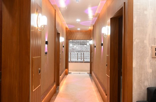 Varanasi Hotel | Hotel KIR International