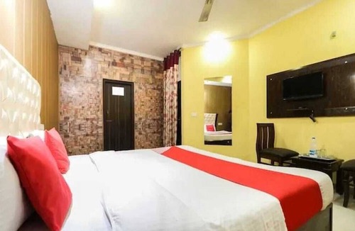 Zirakpur Hotel | Hotel Kuber 7