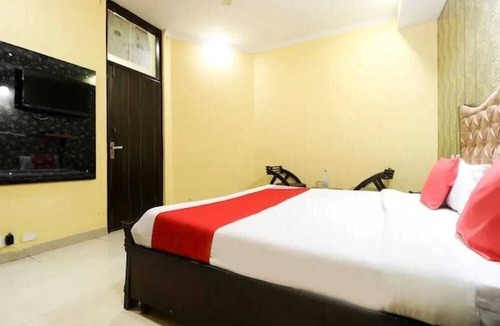 Zirakpur Hotel | Hotel Kuber 7