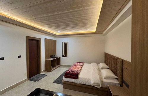 Badrinath Hotel | Hotel Kuber Palace Badrinath