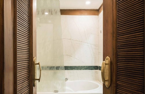 Sector 22 Hotel | Hotel Kwality Regency