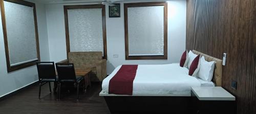 Chapra Hotel | Hotel Laxmi villa