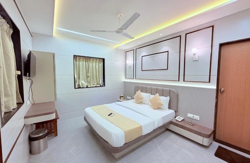 Santacruz West Hotel | Hotel Le Glance Rooms & Dormitory