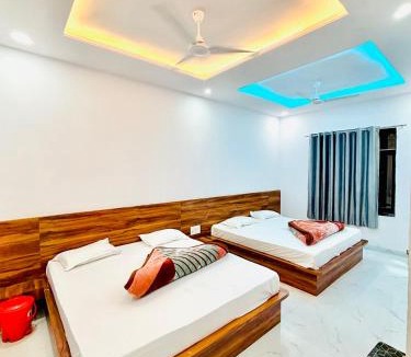 Shri Madhopur Hotel | Hotel Lord krishna