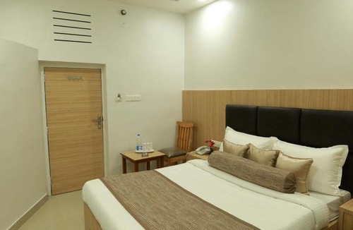 South West Hotel | Hotel Lotus Suites at Delhi Airport