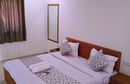 Ambav Hotel | Hotel Marigold Vasad