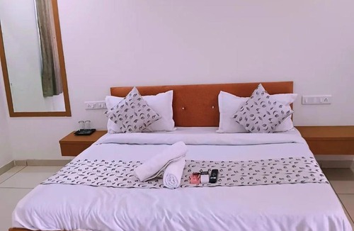 Ambav Hotel | Hotel Marigold Vasad