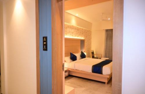 Badlapur Hotel | Hotel Merrit
