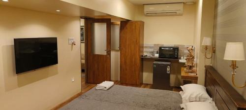 Bandra West Hotel | Hotel Metro Palace Bandra