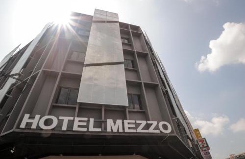 Taman Pertama Hotel | Hotel Mezzo