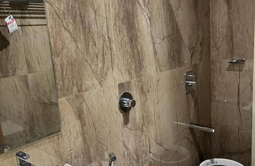 Goregaon East Hotel | Hotel MIG SUITES