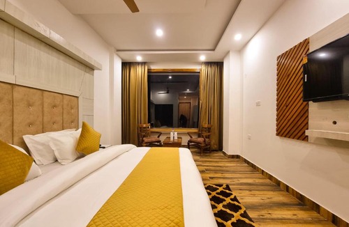 Banikhet Hotel | Hotel Mistwood