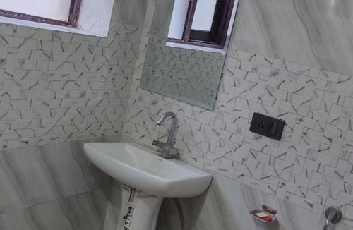 Srinagar Hotel | HOTEl momin