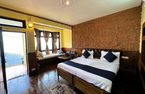 Pangot Hotel | Hotel Monal Inn, Pangot Wildlife and Bird Sanctuary