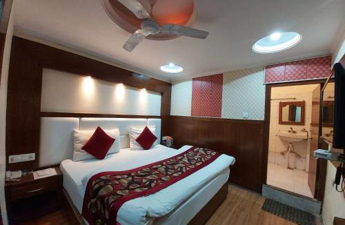 Nainital Hotel | Hotel Moon Nainital - A Luxury Collection - Parking and Lift Facilities - Best Selling
