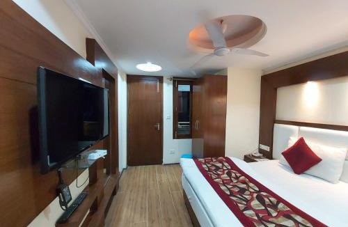 Nainital Hotel | Hotel Moon Nainital - A Luxury Collection - Parking and Lift Facilities - Best Selling