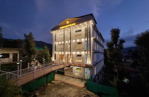 Banikhet Hotel | Hotel Moonglade By Royal Stays Dalhousie