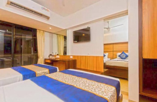 Sector 11 Hotel | Hotel Mourya Residency