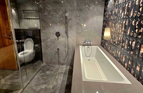 Mumbai Hotel | HOTEL MUMBAI HOUSE DIGHA AIROLI