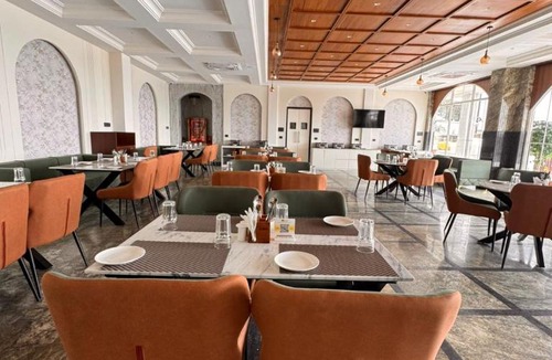 Pithampur Hotel | Hotel Mumbai House Pithampur