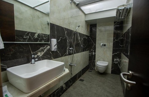 Mumbai Hotel | Hotel Naaz Executive