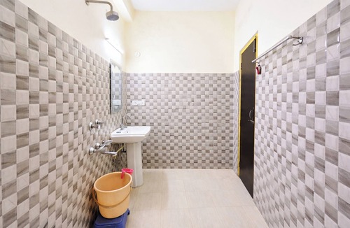 Naddi Hotel | Hotel Naddi Heights Kangra