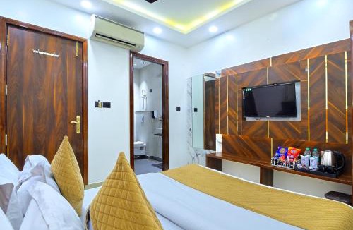 Paharganj House | Hotel Nav Durga "2 Walking from New Delhi Railway Station"