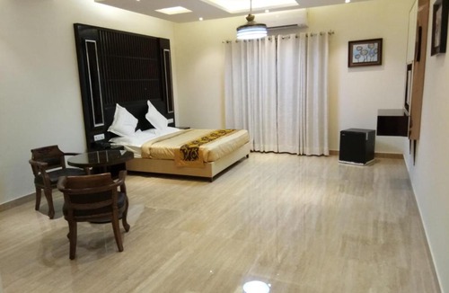 Aligarh Hotel | HOTEL NEW ANAND PALACE