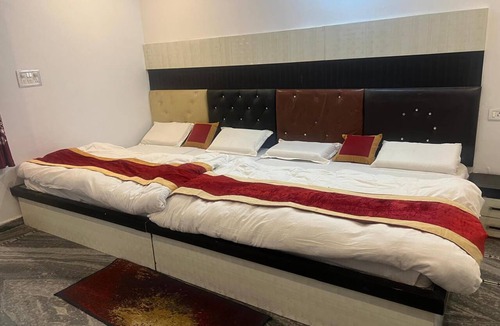 Sitapur Hotel | Hotel New Priya Sersi