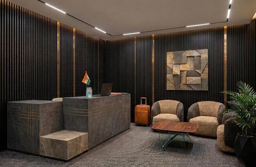 DLF Phase 3 House | Hotel Nexus Cyber Hub Near Rapid Metro & Ambience Mall