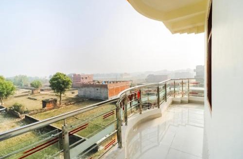 Phulpur Hotel | Hotel O by OYO Arpit Hotel Jhusi Railway Station