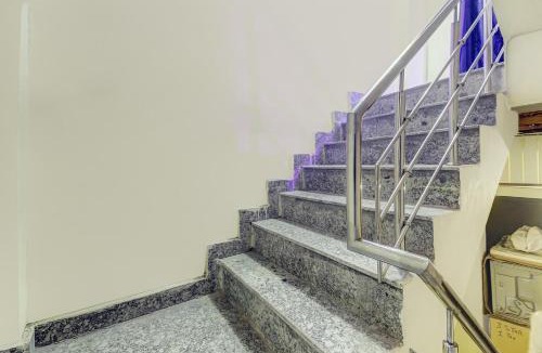 New Delhi Hotel | Hotel O by OYO International Guest House