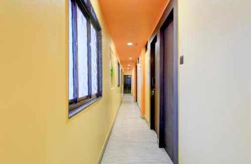 College Square Hotel | Hotel O Calcutta University Formerly Hamza International