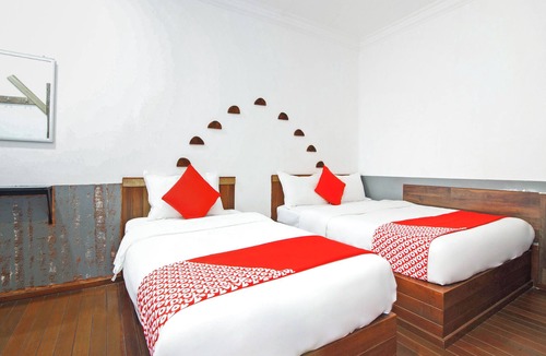 Kampung Air Hotel | Hotel O Five 2