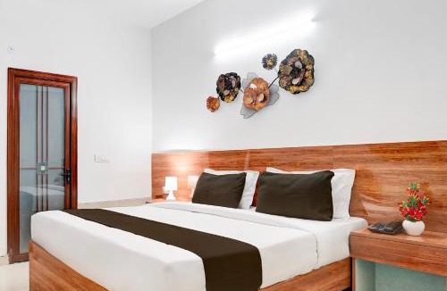 Sector 49 Hotel | Hotel O Golf Inn Rooms