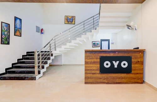 Mohangarh Hotel | Hotel O Gomti Nagar Vigyan khand