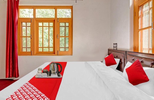 Srinagar Hotel | Hotel O Green Resort