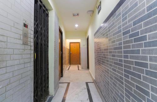 Sealdah House | Hotel O Home Cozy Studio Collage Square Hotel Maya International Near St. Thomas's Church
